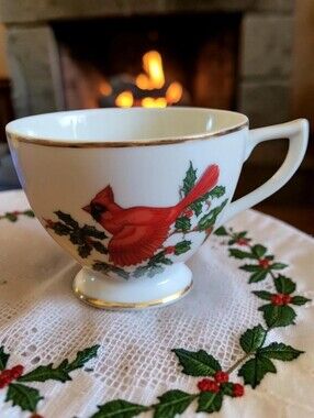 Vtg Lefton Porcelain Cardinal Bird Holly Coffee Tea Cup Gold Footed Pedestal